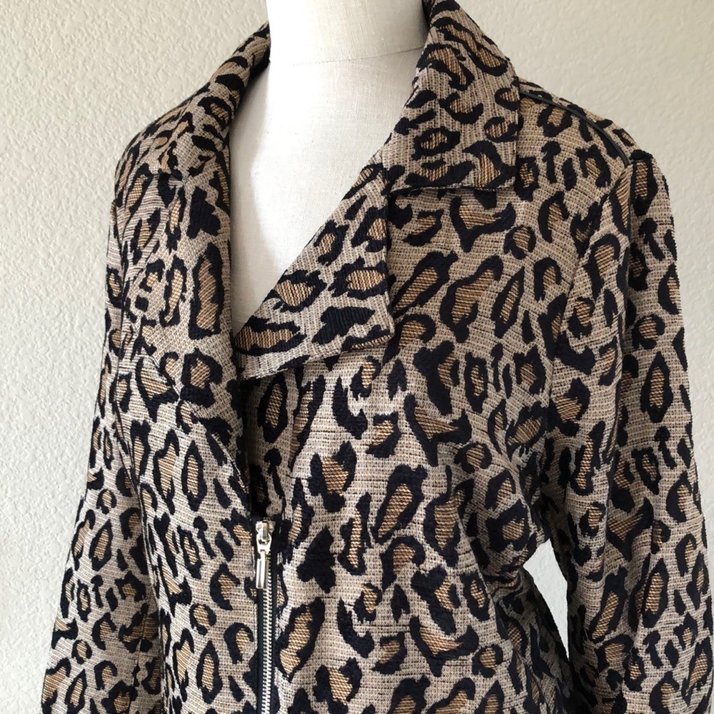 Chic Adventurous Rebel Ripping!NEW Chicos Jacquard Animal Print Moto Jacket-NWT - Picture 3 of 12
